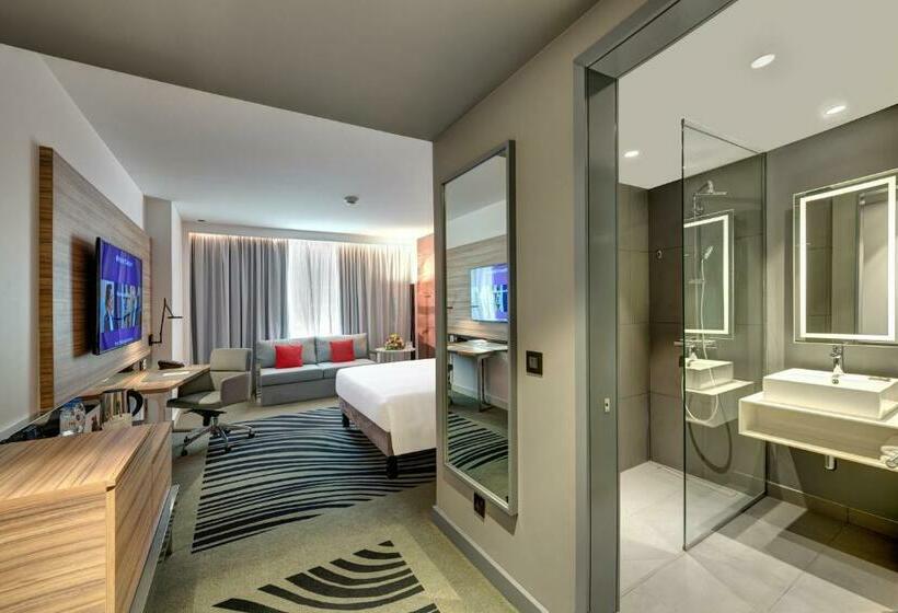 家庭间, Novotel Sharjah Expo Centre
