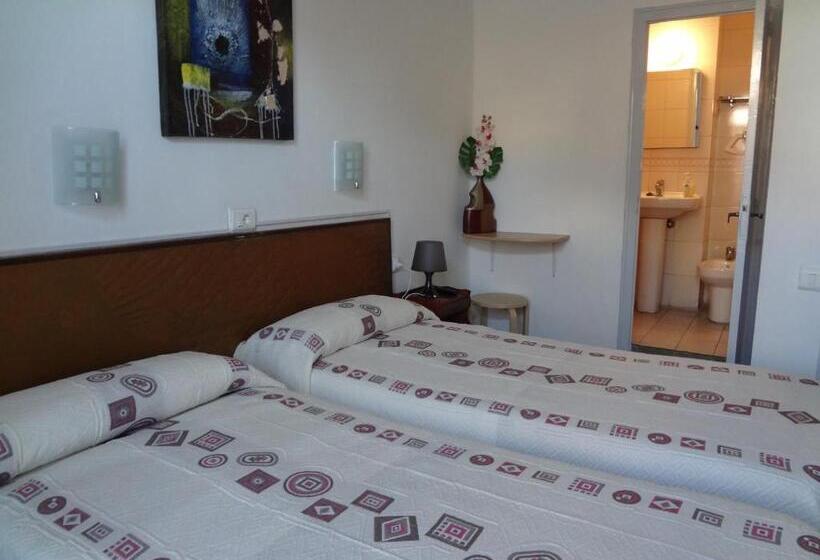 Номер Стандарт, Hostal Sant Carlo