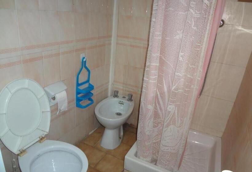 Номер Стандарт Трехместный, Hostal Sant Carlo