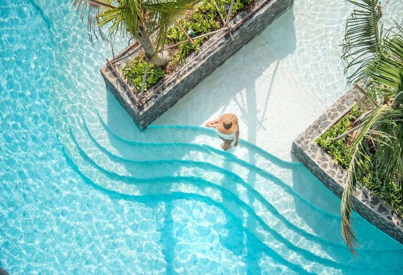 Номер Deluxe Вид на Бассейн, Sea Seeker Krabi Resort   Sha Extra Plus