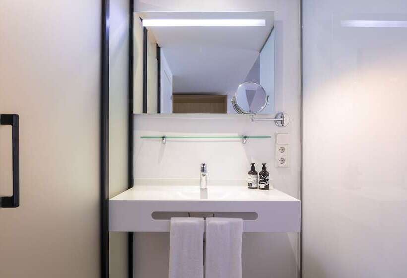 Номер Премиум, Innside by Meliá Palma Center