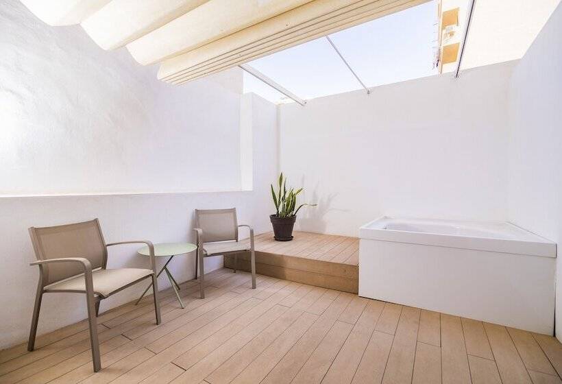 Номер Премиум, Innside by Meliá Palma Center