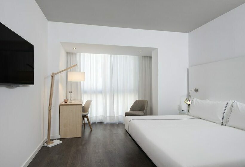 Quarto Estandar, Innside by Meliá Palma Center