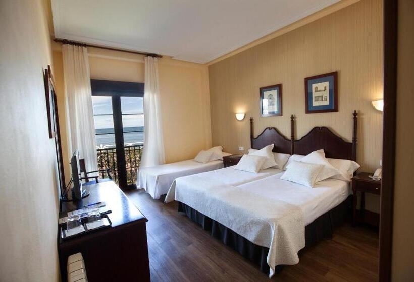 Triple Room Sea View, Ribadesella Playa