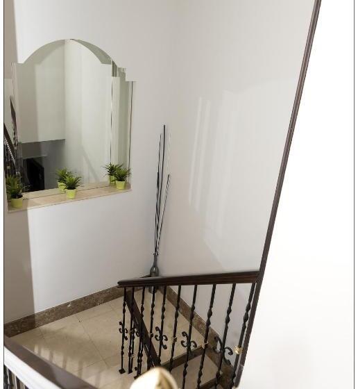Quarto Estandar, Santa Clara