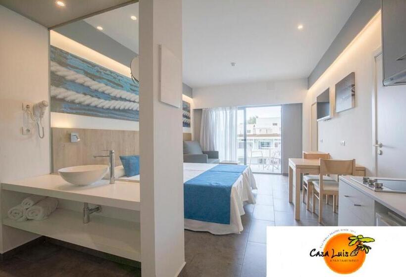 スーペリアスタジオ, Casa Luis Apartments
