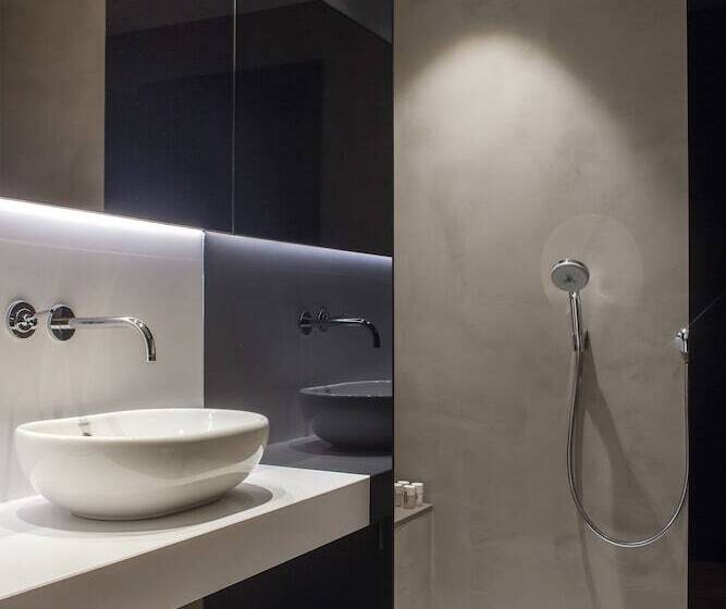 Chambre Standard, Alexandra Barcelona Hotel, Curio Collection By Hilton