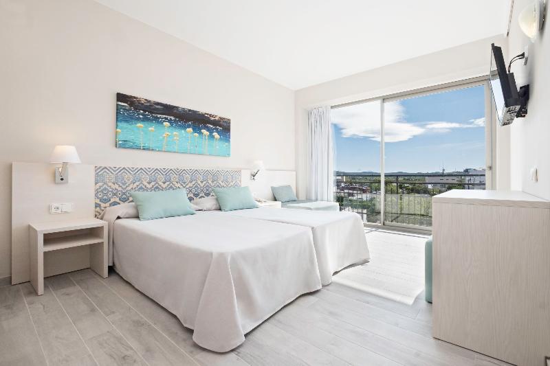 Номер Стандарт, Azuline Hotel Llevant