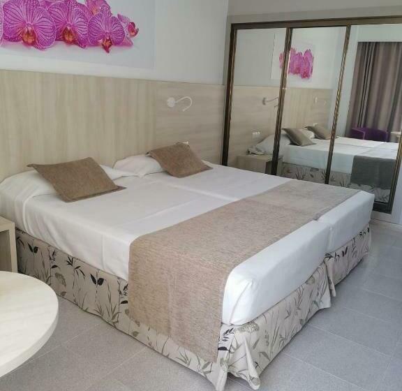 חדר סטנדרט לשלושה, Bahia Principe Sunlight Coral Playa