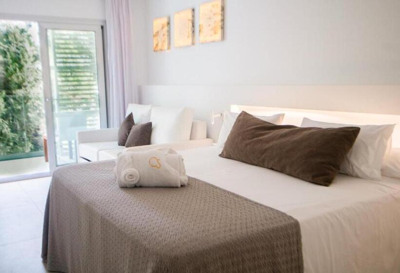 חדר סטנדרט נוף להרים, Cala Saona & Spa