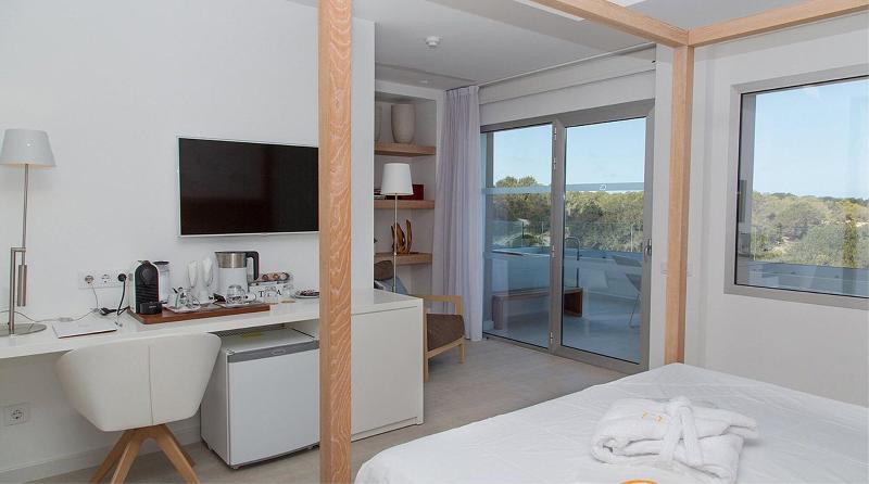 Полулюкс Вид на Море, Cala Saona & Spa