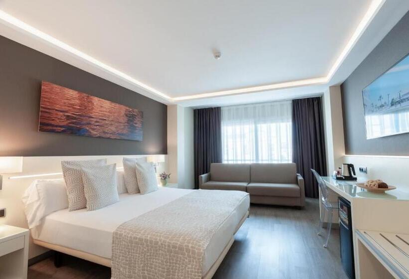 Habitació Triple Estàndard, Calipolis