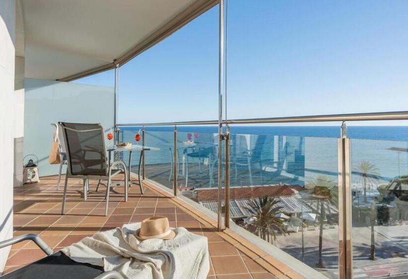 Junior Suite Vista Mar Lateral, Calipolis
