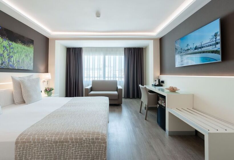 Habitació Triple Estàndard, Calipolis