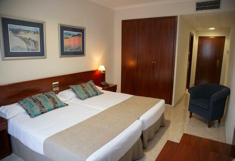 Habitación Cuádruple Estándar, Checkin Valencia Ciscar