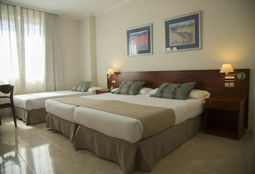 Habitación Triple Estándar, Checkin Valencia Ciscar