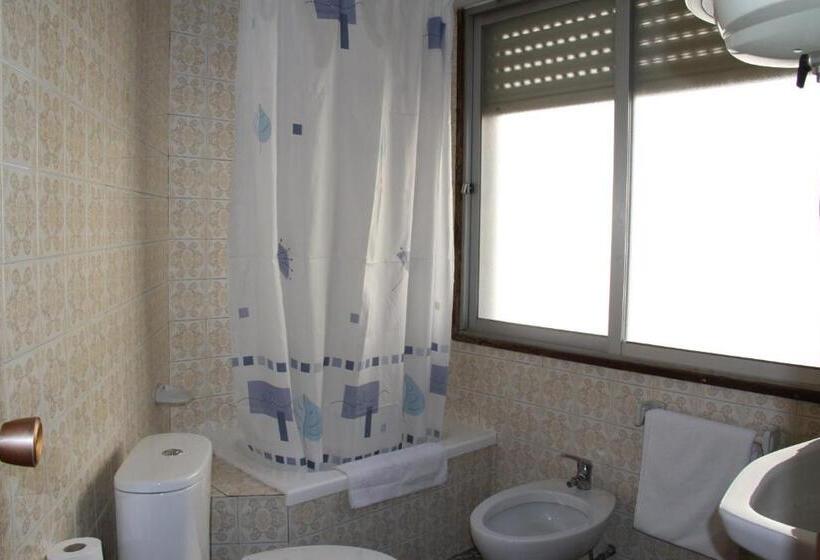 スタンダードルーム, Hostal Mengual