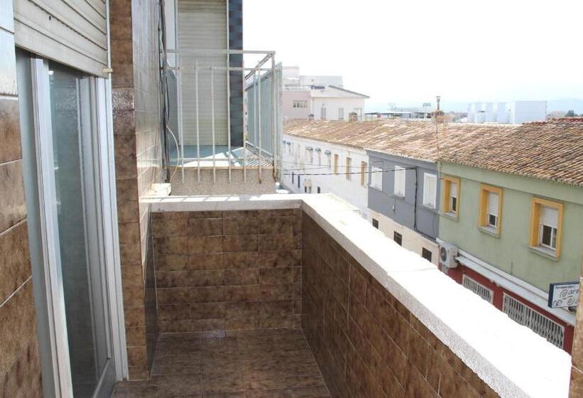 スタンダードルーム, Hostal Mengual