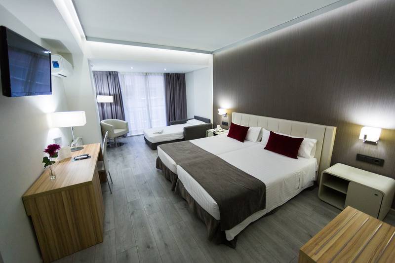اتاق استاندارد سه نفره, Sweet Hotel Renasa