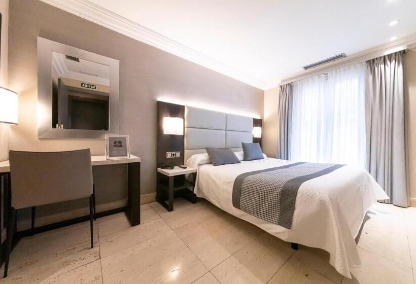 Номер Стандарт с Балконом, Habitus Hotel Europa