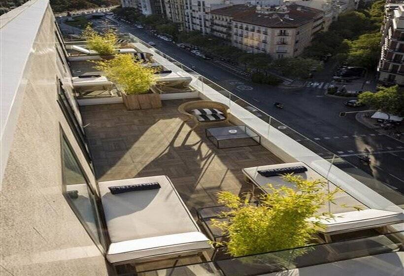 اتاق لوکس با تراس, H10 Puerta de Alcalá