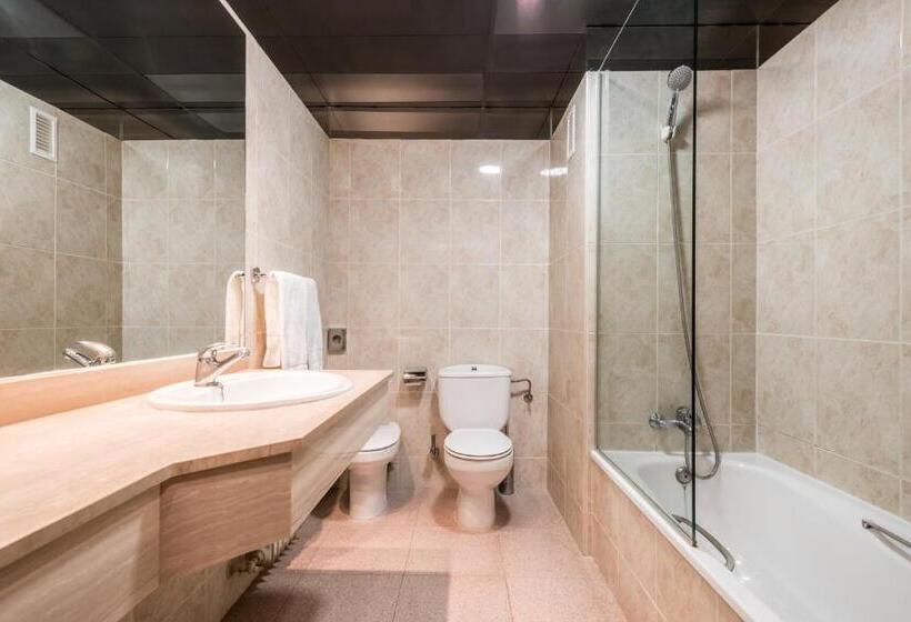 Quarto Triplo Estandar, Snö Hotel Formigal