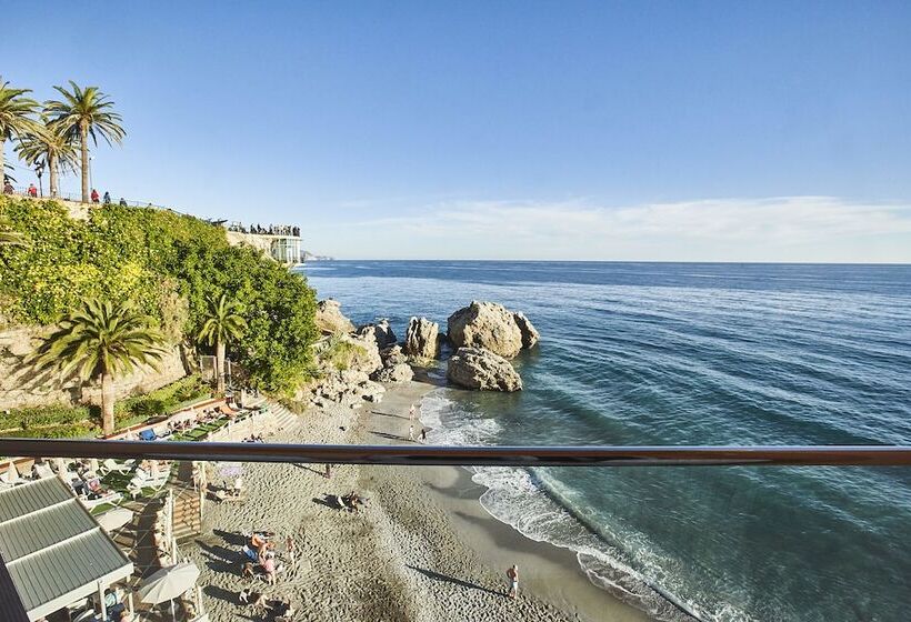 سوییت جونیور با چشم‌انداز دریا, Balcon De Europa
