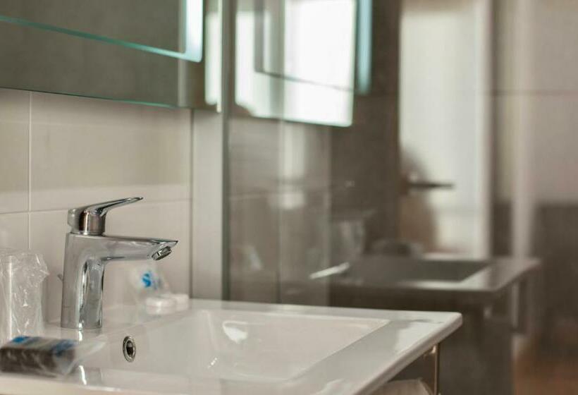 Habitación Superior, Baviera