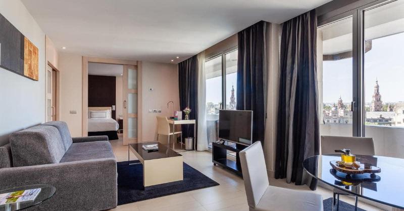 سوییت جونیور اجرایی, Melia Sevilla