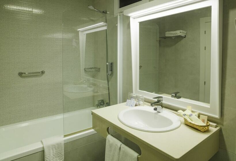 اتاق استاندارد یک نفره, Monarque Torreblanca