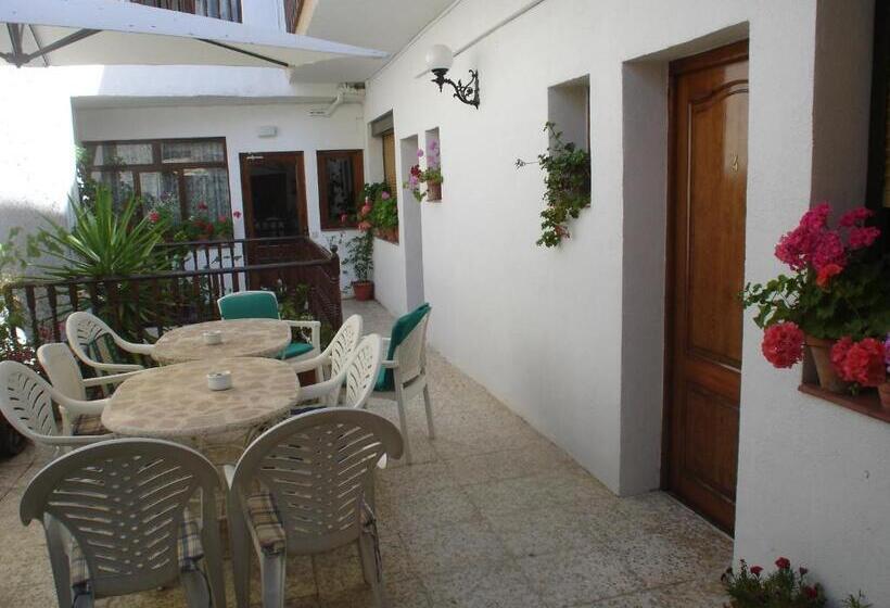 Номер Стандарт, Hostal Populetus