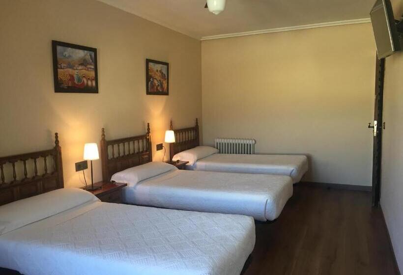 Номер Стандарт Трехместный, Hostal Argentino