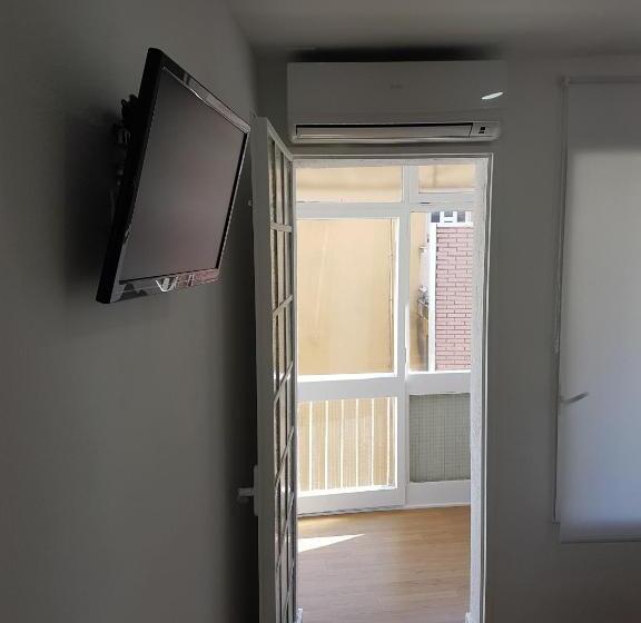 스탠다드 룸, Hostal Montsant
