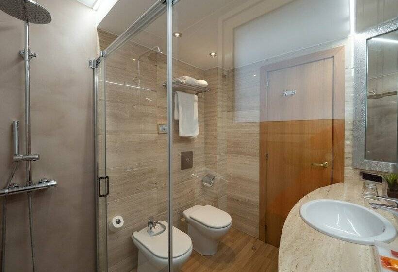 Номер Стандарт Трехместный, Vilana Hotel Boutique