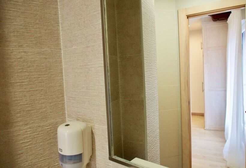 Habitación Estándar, Hostal Remoña
