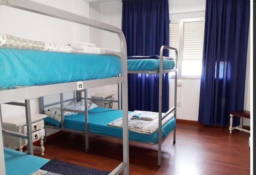 Кровать в Общей Комнате, Albergue Pensión Flavia