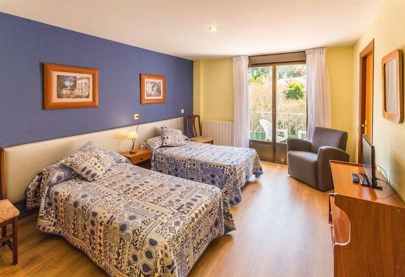 Четырехместный Номер Стандарт, Parras