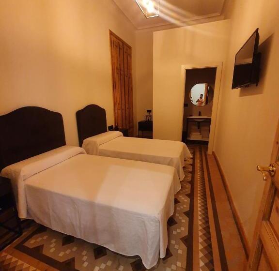 اتاق استاندارد, Hostal Lausanne