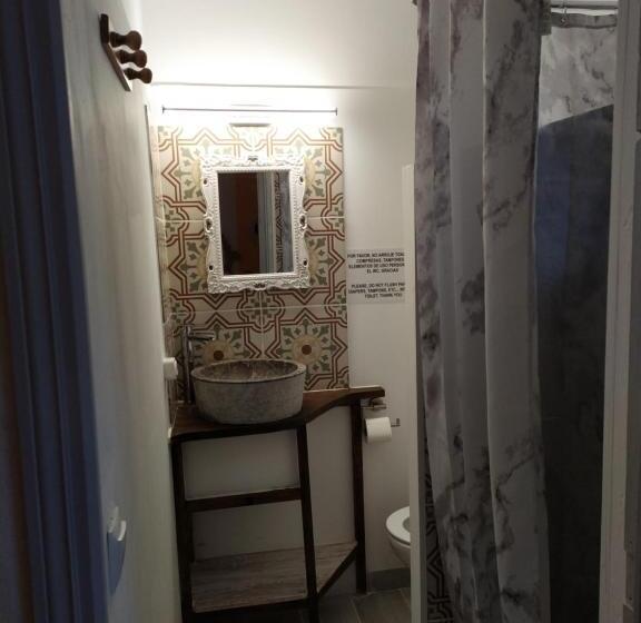 Номер Стандарт Боковой Вид на Море, Hostal Bélgica