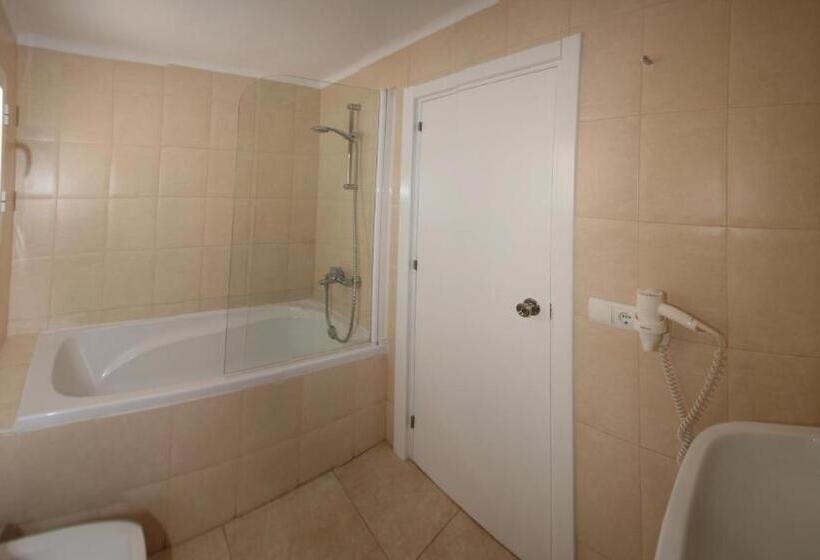 スタンダードトリプルルーム, Hostal Costa Blanca