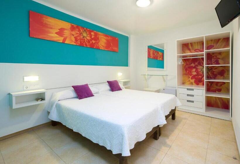 スタンダードルーム, Hostal Costa Blanca
