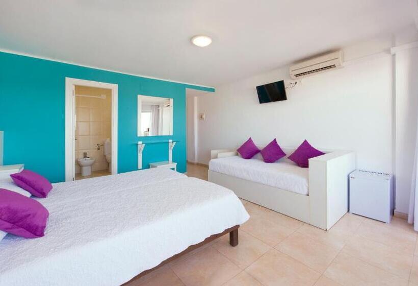 スタンダードトリプルルーム, Hostal Costa Blanca