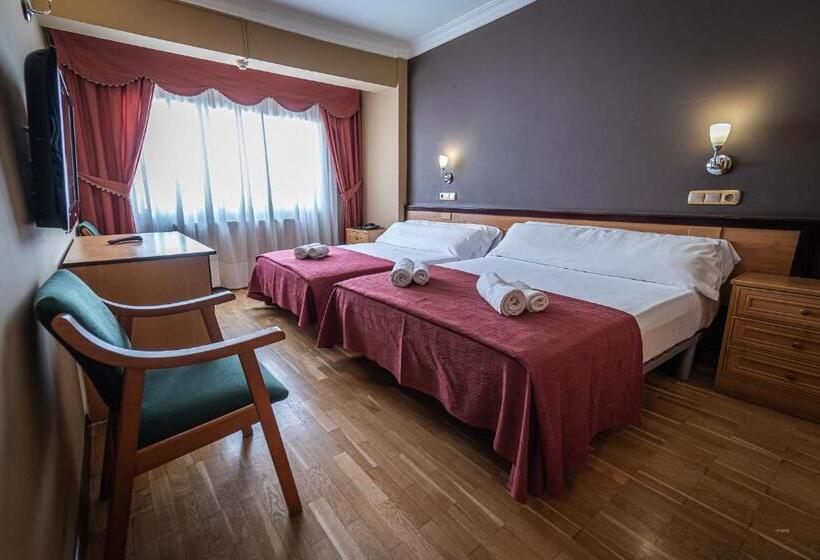 Quarto Familiar, Silva