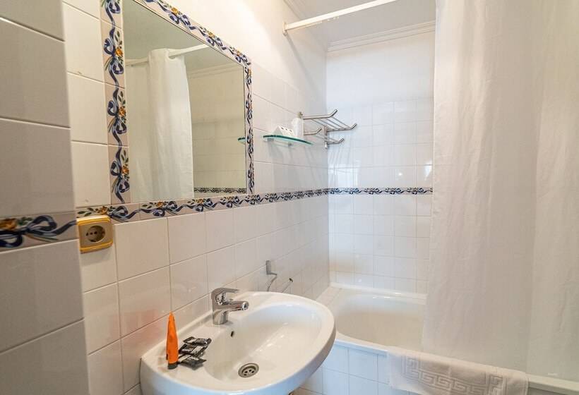 Quarto Triplo Estandar, Silva