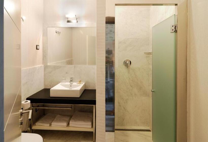 Habitación Cuádruple Estándar, Alhambra Suites