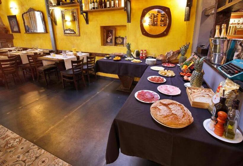Habitación Cuádruple Estándar, Alhambra Suites