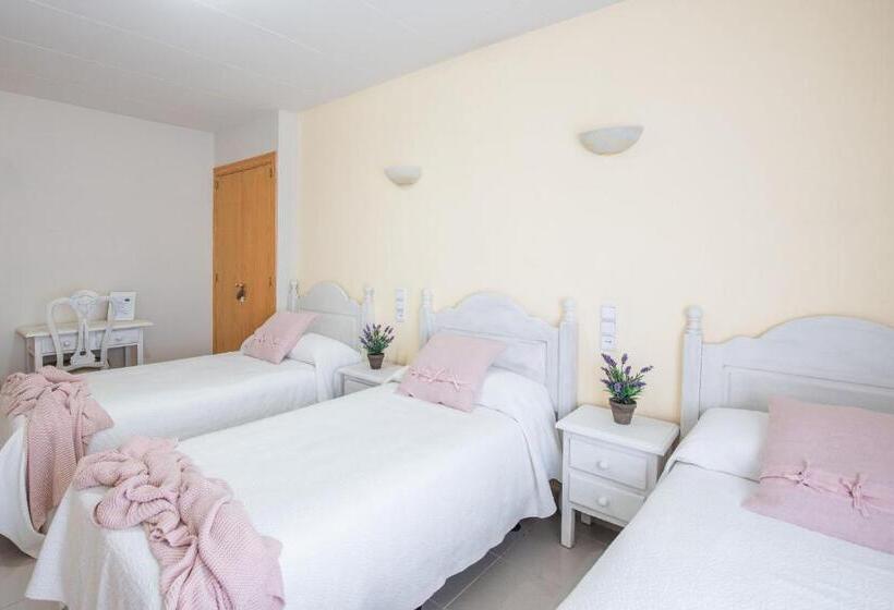 스탠다드 트리플 룸, Hostal Buenos Aires