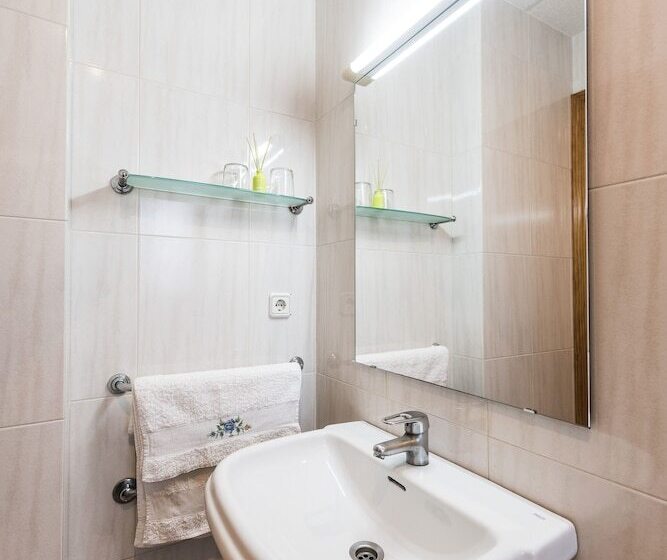 스탠다드 트리플 룸, Hostal Buenos Aires