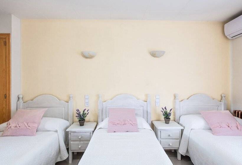 스탠다드 트리플 룸, Hostal Buenos Aires