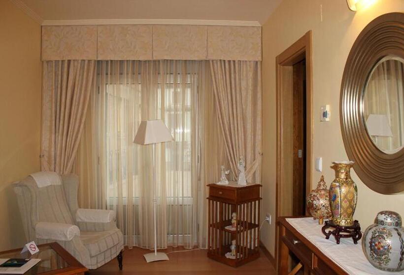 Люкс, Villa De Larraga